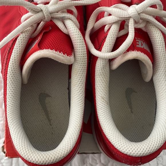 NIKE 9.5 FLEX TRAINER. EUC BOX INCLUDED - Picture 5 of 8